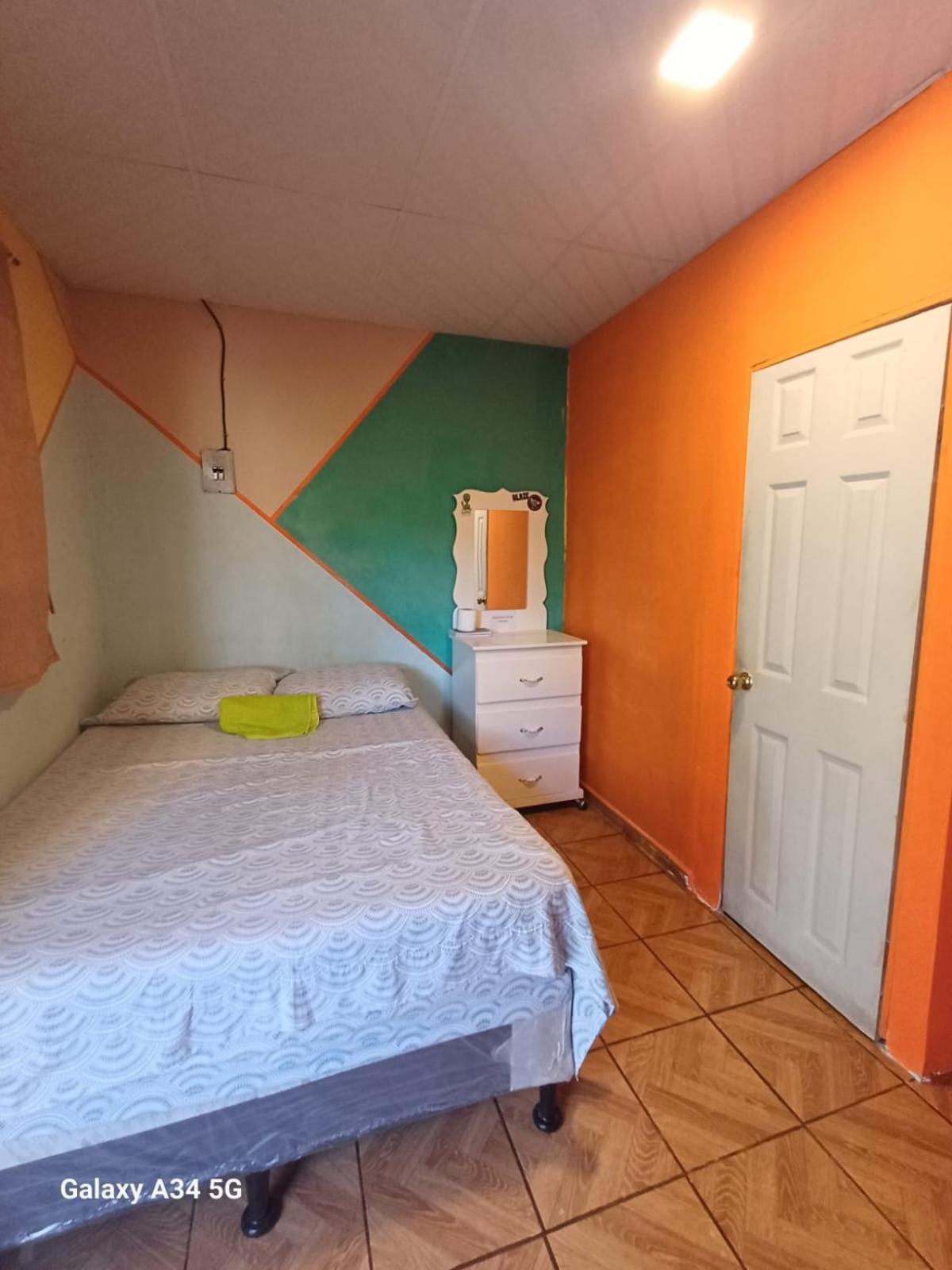 Tamanique Hostal Nina Oly חדר תמונה